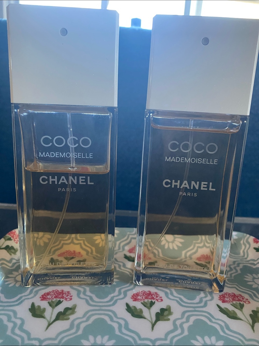 CHANEL Coco Mademoiselle Spray – White Cap with Pale Amber Liquid